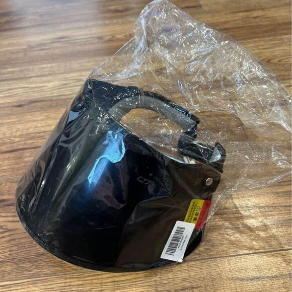 Sun hat. Ultra violet protector. Big shield. Cushions visor. Adjustable. Brand n - Picture 1 of 10